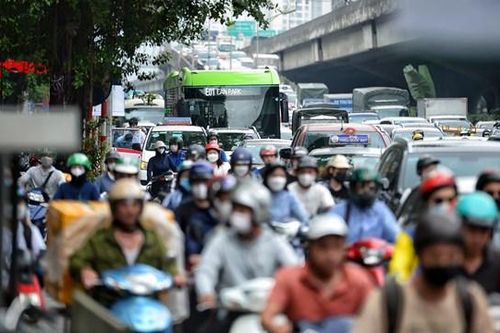 Ngày đầu làm việc sau kỳ nghỉ lễ giao thông Hà Nội ùn tắc cục bộ
