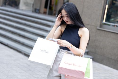 Con sống ở thành phố tiêu gấp đôi gia đình 3 người ở quê
