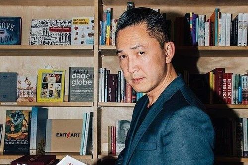 Nhà văn Nguyễn Thanh Việt giảng dạy tại Harvard
