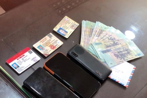 Khởi tố nhóm tống tiền nhiều chủ tịch phường ở Hà Nội