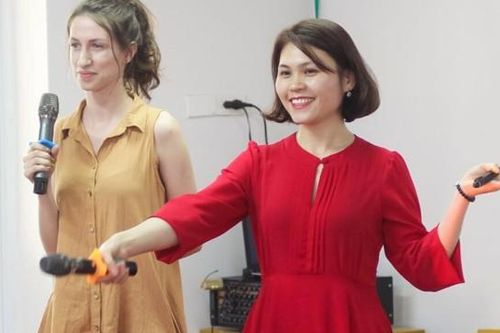 Trường tư thục rầm rộ đăng tuyển giáo viên