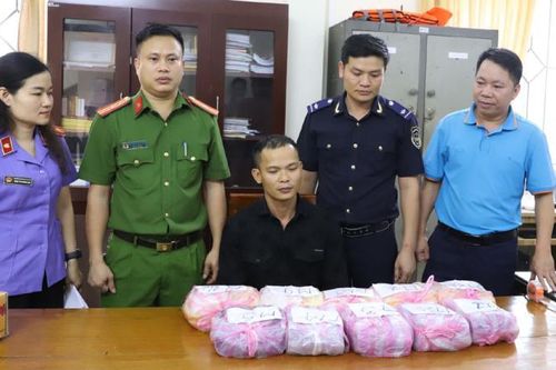 Cuộc truy bắt 'người vận chuyển' trong đêm
