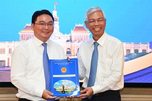 Ông Nguyễn Trần Bình làm Chủ tịch UBND quận 11