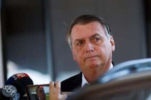 Cảnh sát bắt các trợ lý của cựu Tổng thống Brazil Bolsonaro trong vụ đột kích