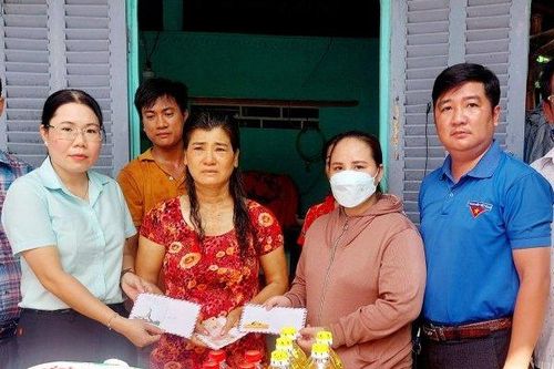 Bé trai tử vong sau khi xin ông bà đi thả diều