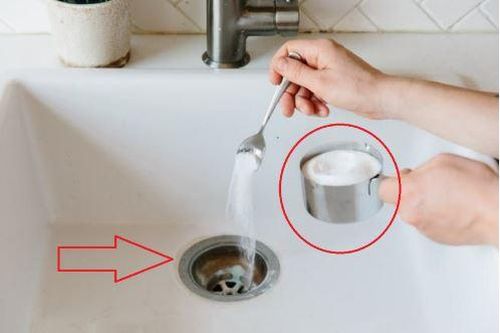 Đường ống nước bị tắc cứng, cứ đổ thứ này xuống giải quyết dễ dàng, không cần tốn tiền gọi thợ