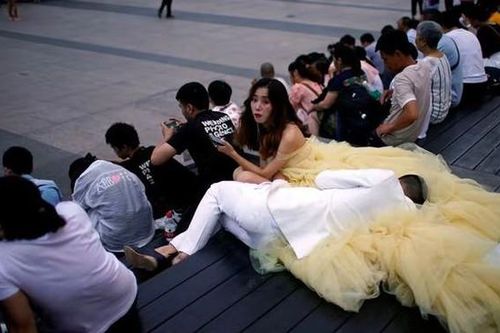 Người đàn ông phàn nàn vì bạn gái đòi chi trả hết đám cưới với một điều kiện