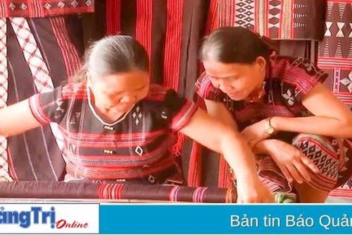 Đảng bộ xã A Bung chỉ đạo địa phương phát triển toàn diện