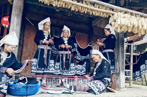 Hồi sinh nghề cũ trên quê mới