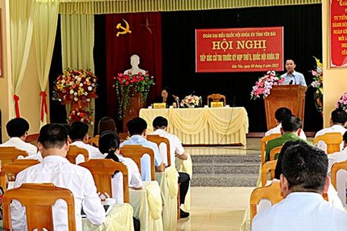 Yên Bái: Cử tri đề nghị phủ sóng di động đến các địa bàn vùng sâu, vùng xa