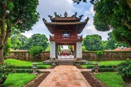 Có phải mặt trời ở Khuê Văn Các bị thủng?