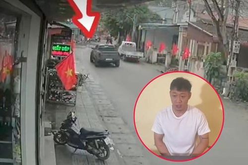Người đàn ông lái xe tông vào nhóm người trêu ghẹo vợ mình