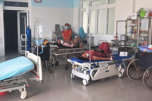 19 người ở Đắk Lắk nhập viện sau khi ăn cưới