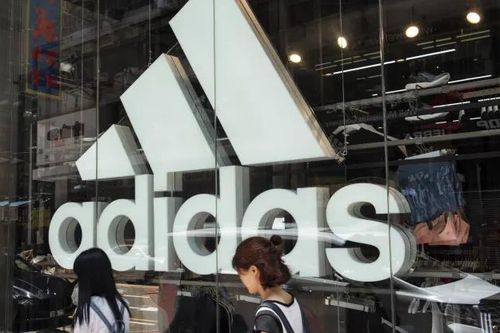Doanh thu Adidas vẫn vượt kỳ vọng bất chấp khủng hoảng Yeezy