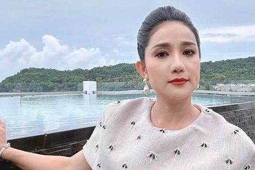 Những mối tình đổ vỡ của MC Cát Tường