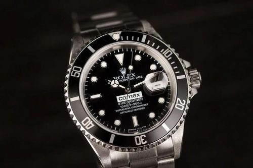 Điều gì khiến đồng hồ Rolex cũ đắt hơn hàng mới?