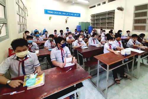 Nhà trường khẩn trương ứng phó dịch Covid-19