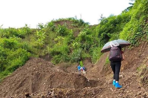 Nữ giáo viên gặp tai nạn thương tâm trên đường đến điểm trường