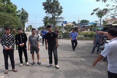 Khởi tố 4 thanh niên chặn đường cướp tài sản của các shipper