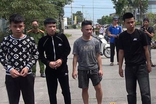 Bắt nhóm thanh niên táo tợn chặn đường cướp tiền, thuốc lá điện tử của hai shipper