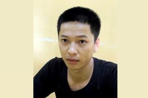Tạm giữ hình sự đối tượng nổ súng bắn người tại quán Bar
