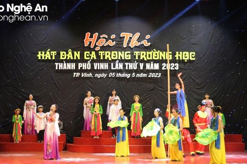 16 tiết mục tham gia Hội thi Hát dân ca trong trường học thành phố Vinh năm 2023