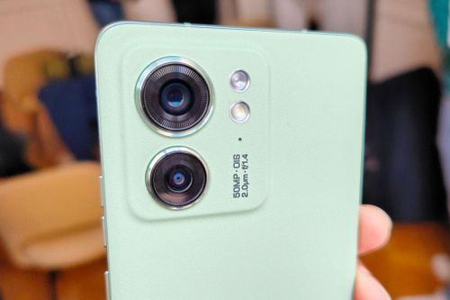 Smartphone cấu hình 'khủng', chống nước, sạc 68W, giá hơn 14 triệu đồng