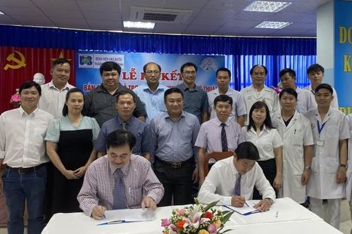 Ký kết chuyển giao kỹ thuật điều trị các bệnh lý ung bướu