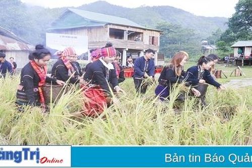 Góp phần củng cố khối đại đoàn kết toàn dân tộc ngày càng bền chặt