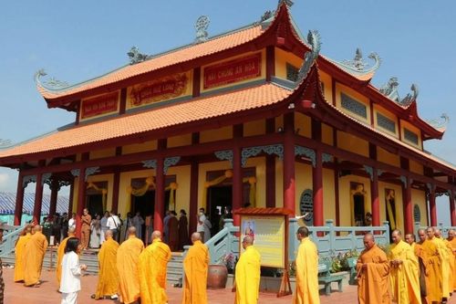 Đắk Nông: Chùa Huệ Long khánh tạ Tam bảo