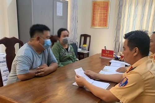 Xử lý đôi nam, nữ 'cò' canh đường xe quá tải trọng né CSGT