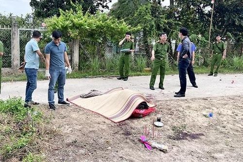 Tạm giữ nam thanh niên đâm cha và chú ruột tử vong