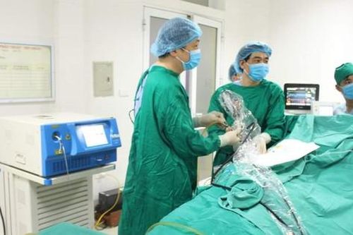 Vỡ bàng quang do tai nạn giao thông, người đàn ông được cứu sống