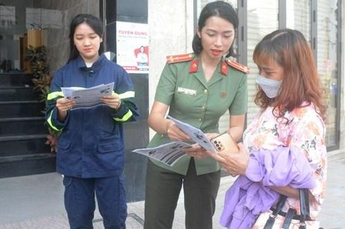 TP HCM quyết xóa nạn quảng cáo, tờ rơi liên quan 'tín dụng đen'