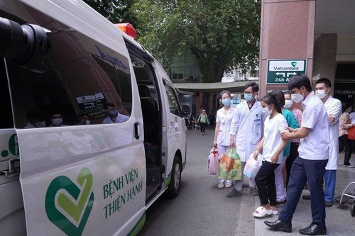 Đắk Lắk: Bệnh nhân bị cây đổ đè trọng thương đã đi lại được