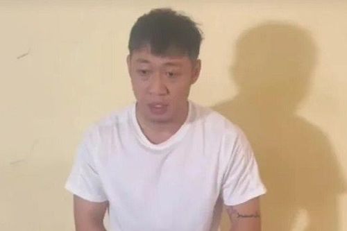Điều khiển ôtô tông vào người khác khi vợ bị trêu ghẹo