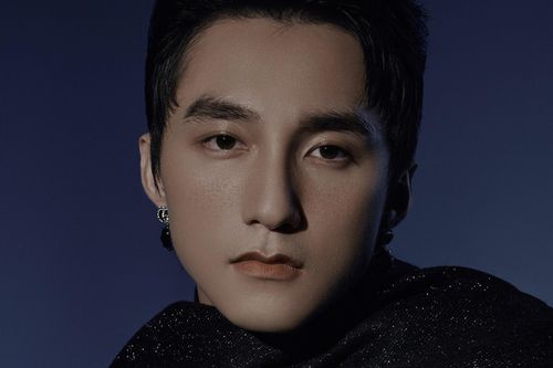 Sơn Tùng M-TP đang đi vào vết xe đổ 'Mỹ tiến' của Kpop 15 năm trước