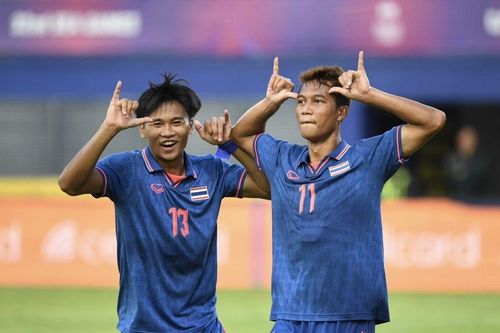 Báo Đông Nam Á: 'U22 Thái Lan dạy cách chơi bóng cho Malaysia'