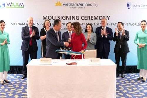 Vietnam Airlines đồng hành cùng các tổ chức thiện nguyện hỗ trợ trẻ em dị tật sọ mặt