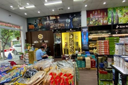 Thu giữ gần 4.000 điếu xì gà, hơn 3.000 bao thuốc lá điếu có dấu hiệu nhập lậu