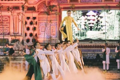 4 kỷ lục Việt Nam được xác lập tại Festival nghề truyền thống Huế