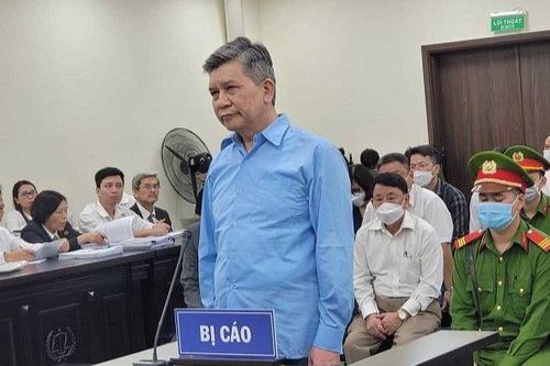 Cựu Chủ tịch VEAM và nhiều người phải hầu tòa vì 'bán rẻ ô tô'
