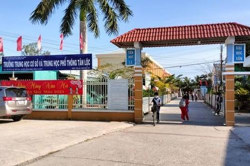 Kỷ luật Đảng một hiệu trưởng vì vi phạm quản lý điều hành