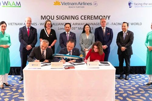 Vietnam Airlines đồng hành hỗ trợ điều trị cho trẻ em dị tật sọ mặt