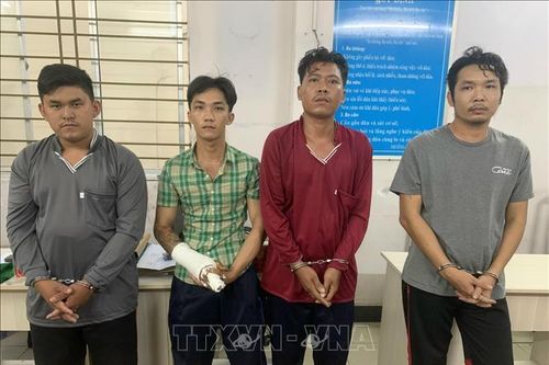 Bến Tre: Bắt tạm giam 7 bị can trong vụ án giết người