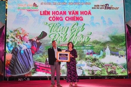 Tập đoàn Liên Minh trao tặng 1 tỷ đồng hỗ trợ đồng bào khó khăn