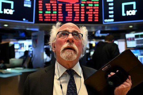 Dow Jones tăng 547 điểm, chứng khoán Mỹ đi lên khi cổ phiếu ngân hàng khu vực phục hồi