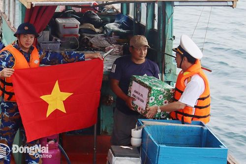 Bảo vệ vững chắc chủ quyền Tổ quốc từ hướng biển
