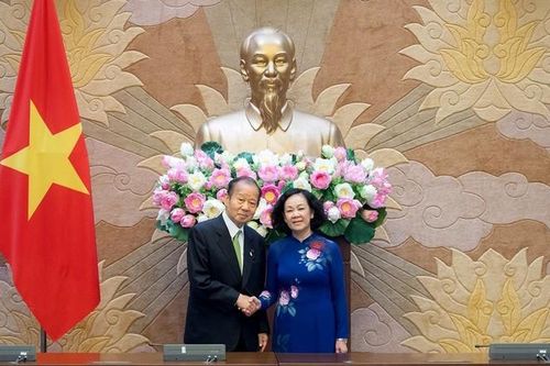 Thường trực Ban Bí thư tiếp Chủ tịch Liên minh Nghị sĩ hữu nghị Nhật Bản-Việt Nam