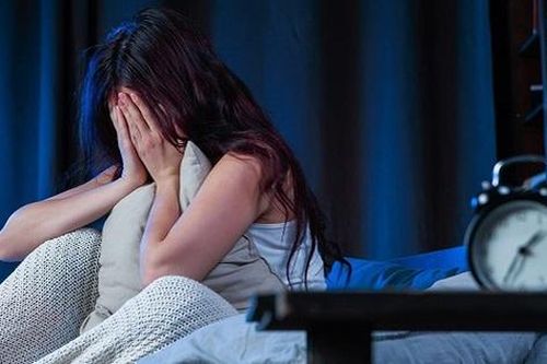 Những nguy hại của thiếu ngủ tới sức khỏe và làn da